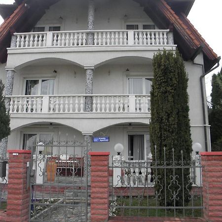 Kristaly Apartman Bed and Breakfast Hévíz Exteriör bild
