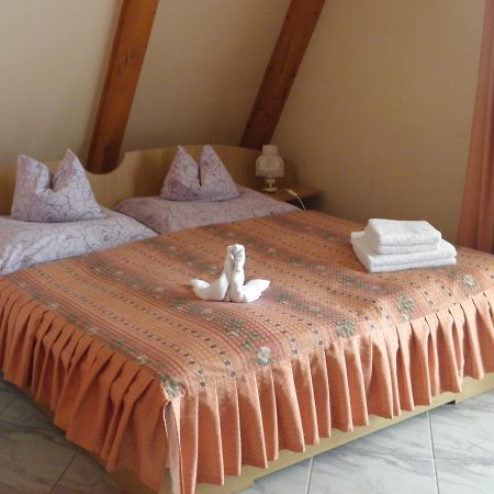 Kristaly Apartman Bed and Breakfast Hévíz Exteriör bild