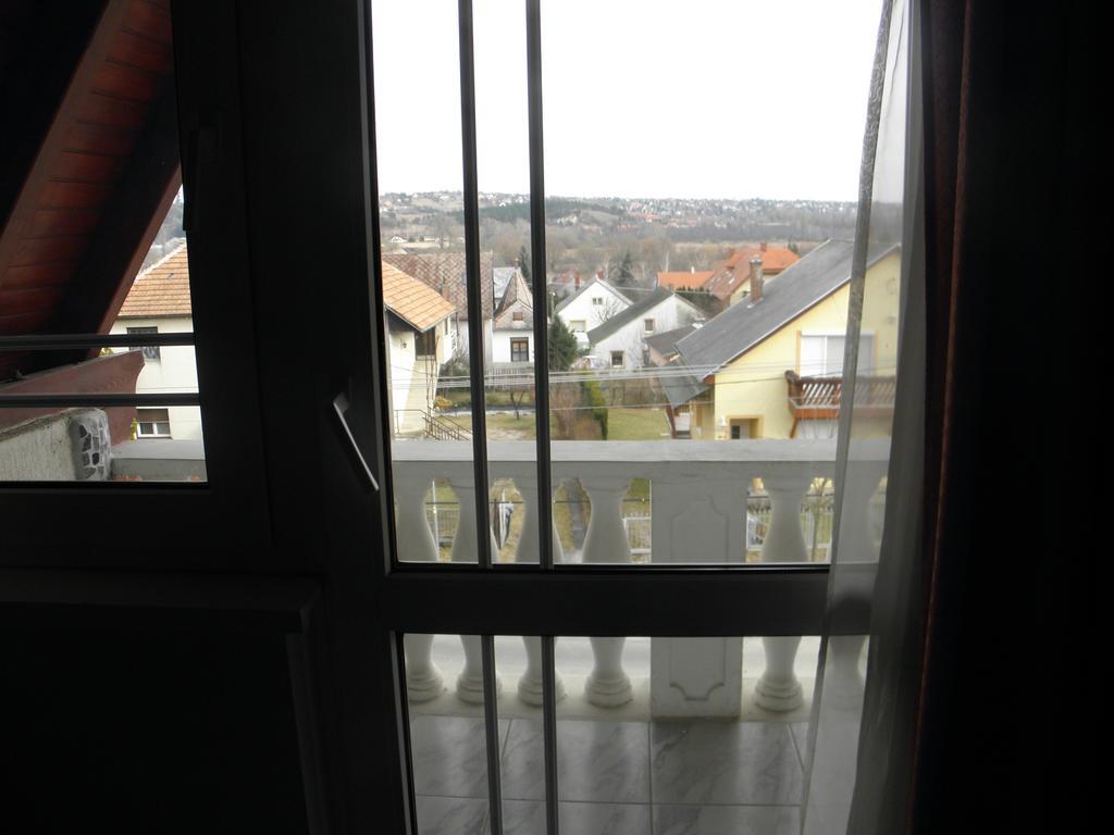 Kristaly Apartman Bed and Breakfast Hévíz Exteriör bild
