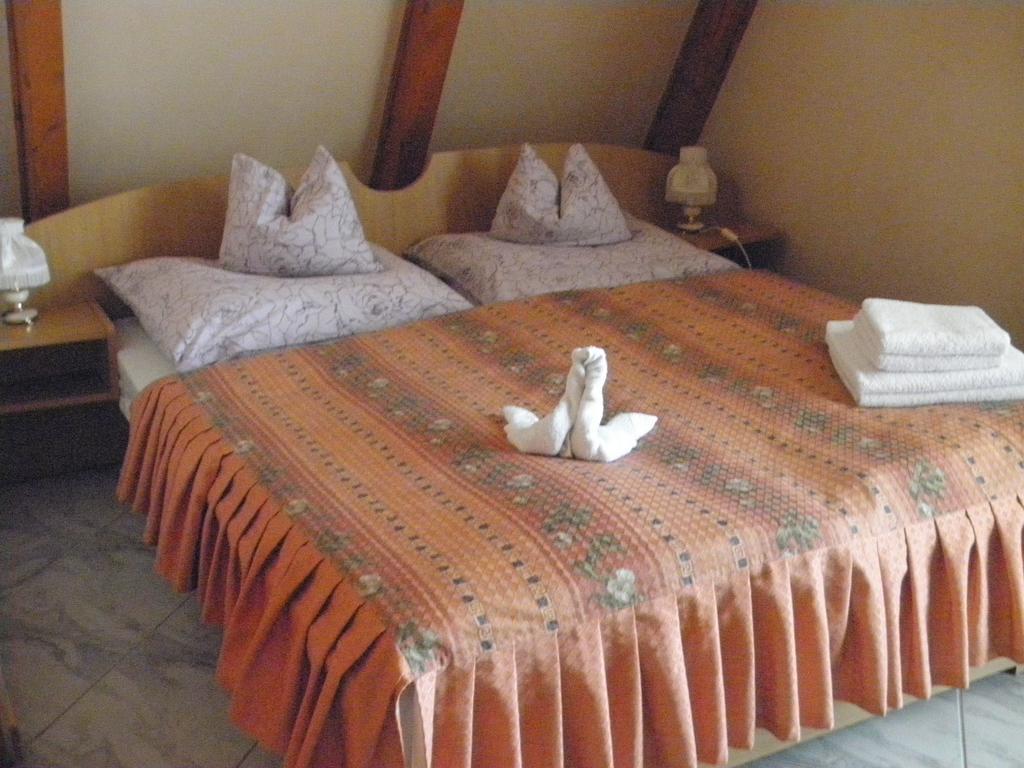 Kristaly Apartman Bed and Breakfast Hévíz Exteriör bild